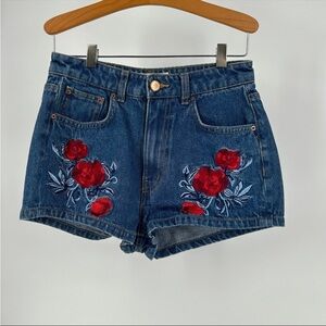 H&M Coachella collection floral embroidered high rise Jean shorts in size 6